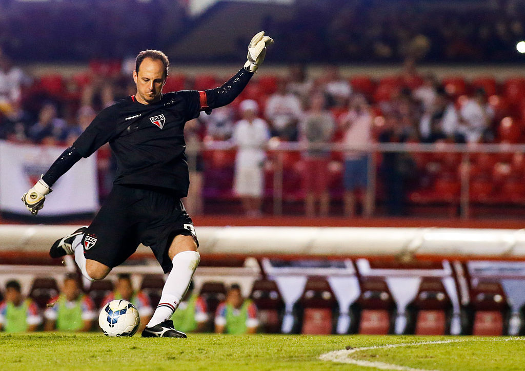 Poucos sabem que um goleiro conseguiu marcar mais de 130 gols durante sua carreira profissional. Esse feito é raro e surpreendente, já que a principal